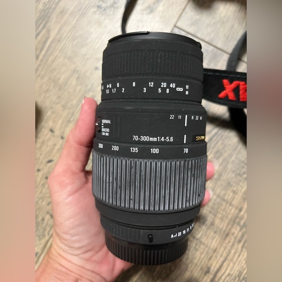 Pentax K-X camera - Picture 4 of 11